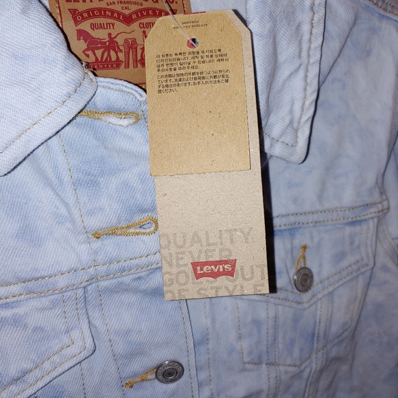 Women Levi's jean jacket - Picture 5 of 6